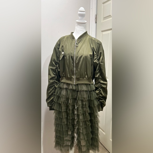 La Ross Other - She’s a Fashionista